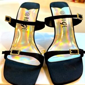 Polished sandals! LOW heel